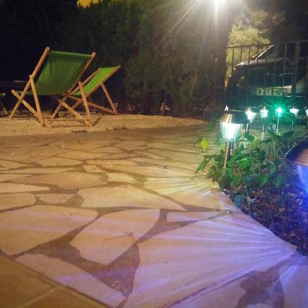 Agreable T3 Avec Jardin Et Parking Prive, A 350M Du Centre Ville Et Des Plages, Wifi, Remise Supplementaire De 10 Pourcent Pour Une Location A La Semaine Cavalaire-sur-Mer Buitenkant foto